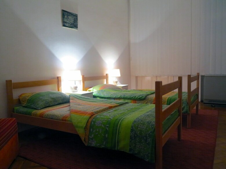 Hostal Traveler's Hostel & Apartments