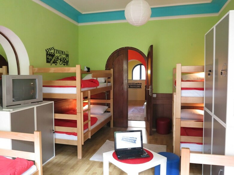 Hostal Traveler's Hostel & Apartments