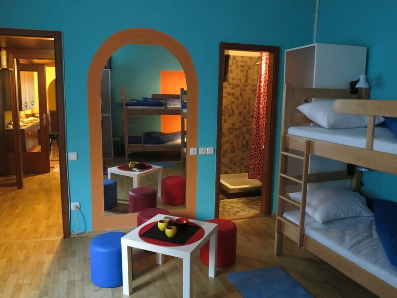 Hostal Traveler's Hostel & Apartments