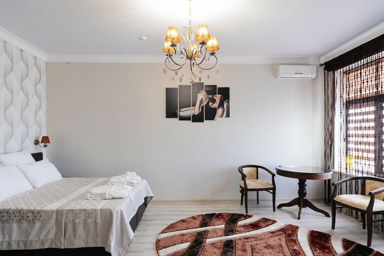 Aleon Hotel