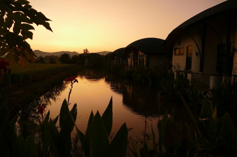 Hotel Sanjana Resort And Spa