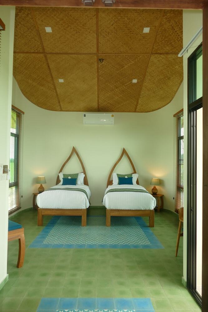 Hotel Sanjana Resort And Spa