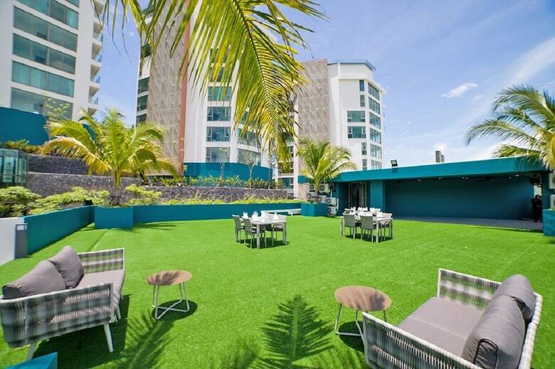 Oceana Sea View Apartments By Alexanders