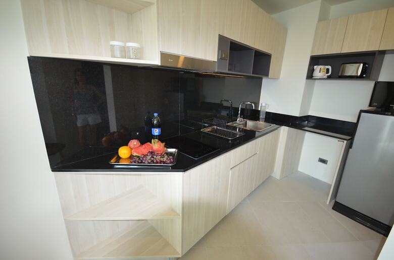 Oceana Sea View Apartments By Alexanders