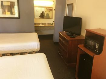 Motel Days Inn And Suites - Mobile