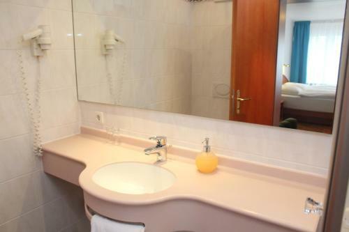 Hostal Hotel Sonne