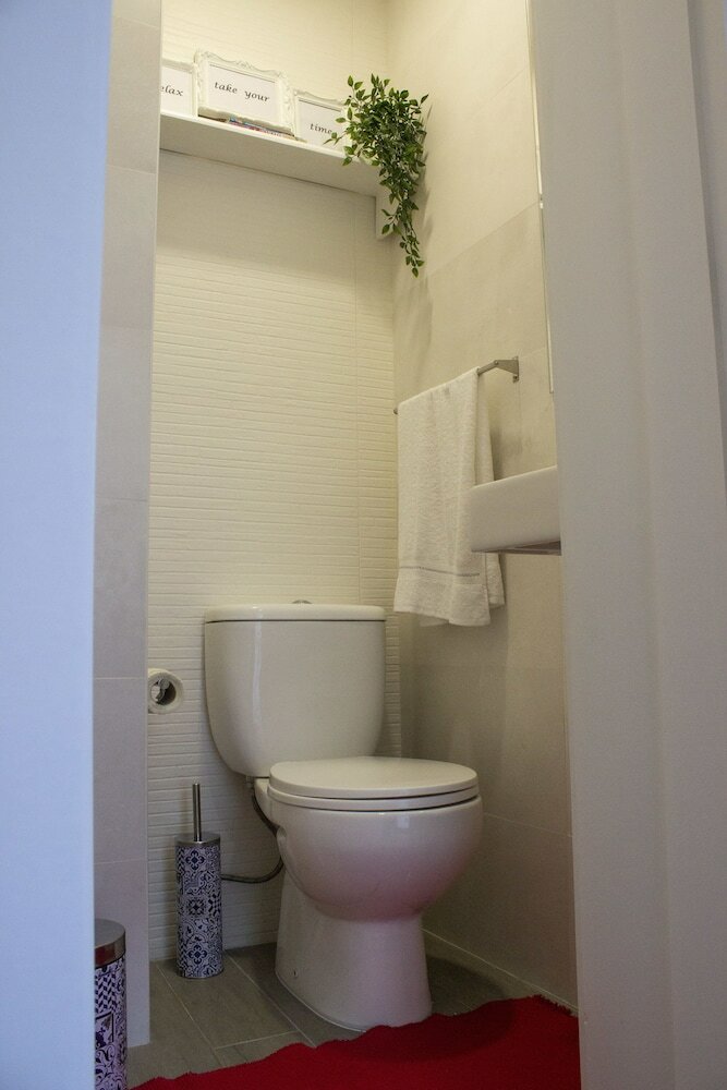 Apartamentos Red House By The River