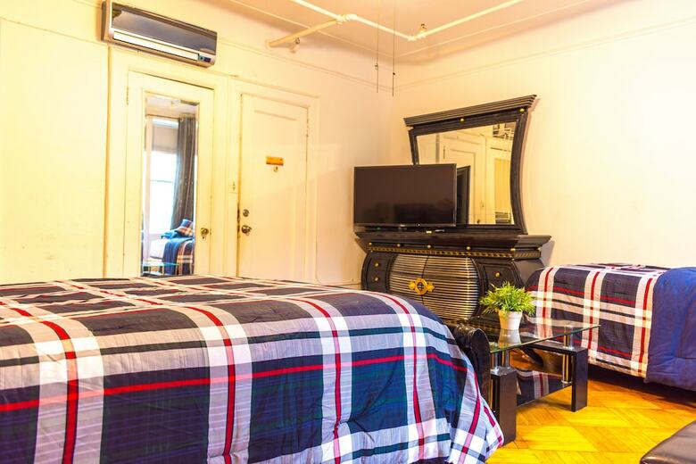 Hotel Cozy & Clean Guest House