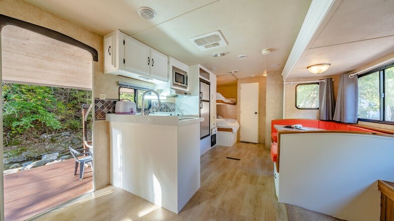 Gapyeong Saeyeon Caravan - Glamping