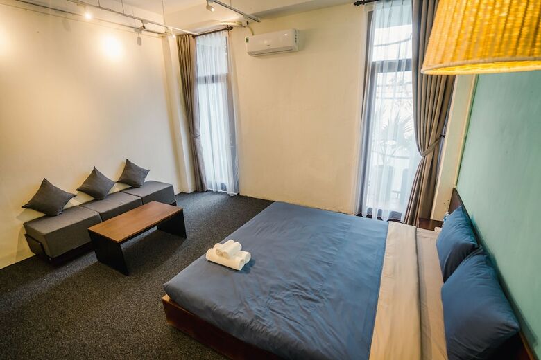 The Garden Hotel And Apartment