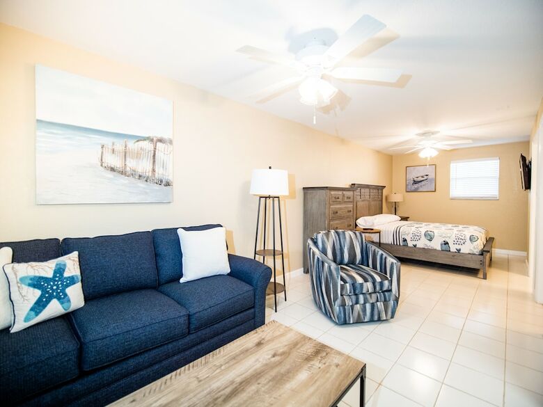 Hotel Caribbean Shores Waterfront Resort