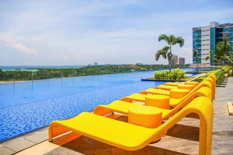 8 Newtown Boulevard By Siet