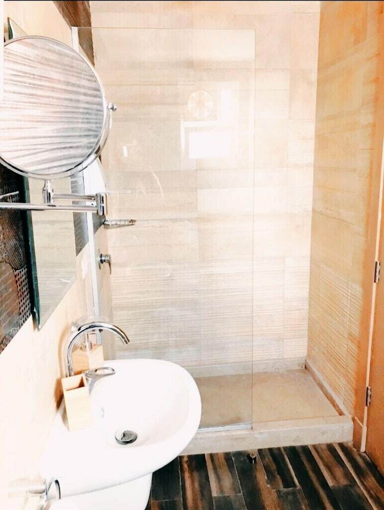 Hotel Vibes Hostel & Spa