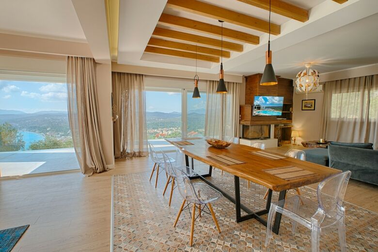 Luxury Villas Monika