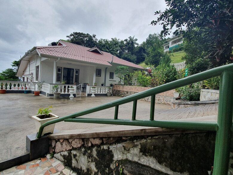 Hotel Jane's Serenity Guest House