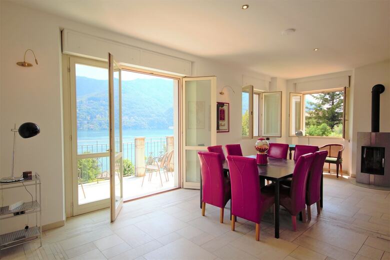 Villa Oliveto With Pool And Lake View
