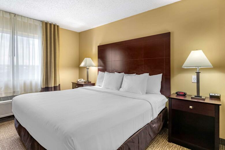 Hotel Comfort Inn & Suites