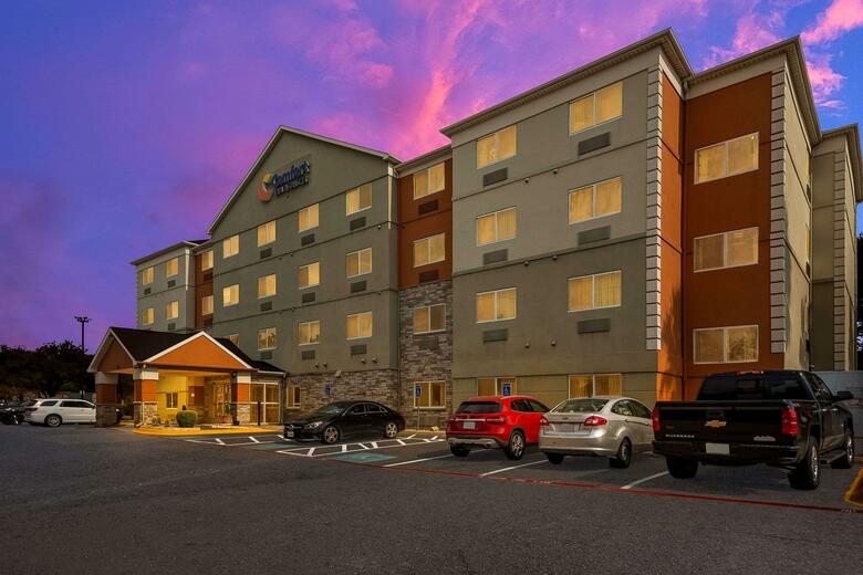 Hotel Comfort Inn & Suites