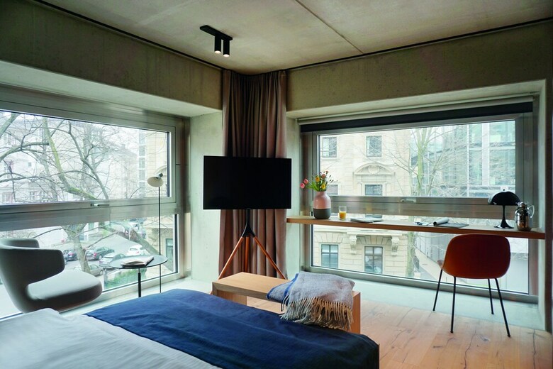 Hotel The Flag West M.