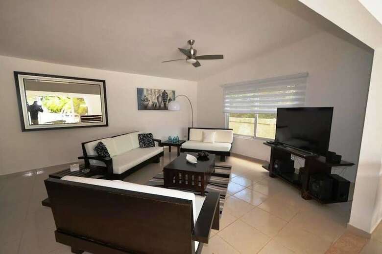 Specially Design 6 Bedroom Villa With King Beds