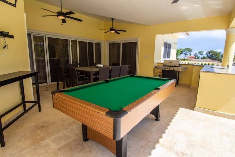 Private And Spacious 5 Bedroom Villa