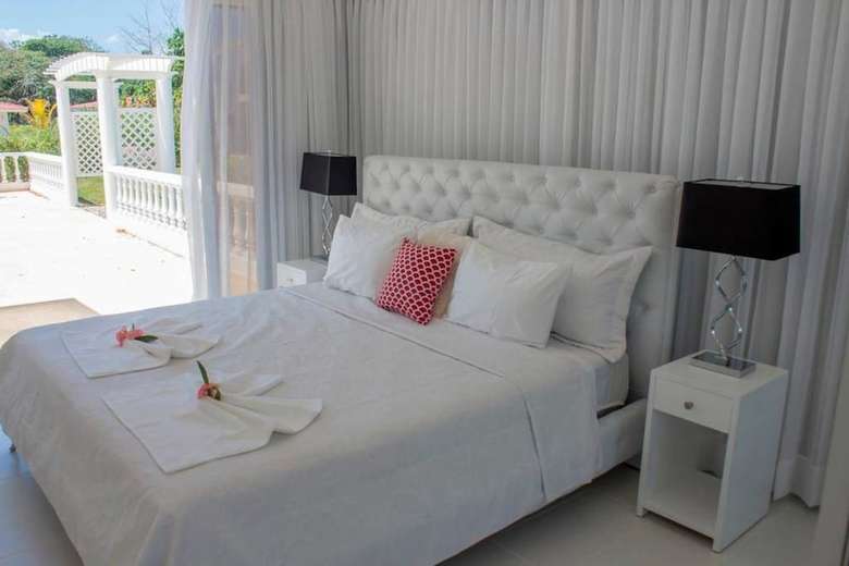 Romantic Two Bedroom Deluxe Villa With All Modern Conveniences