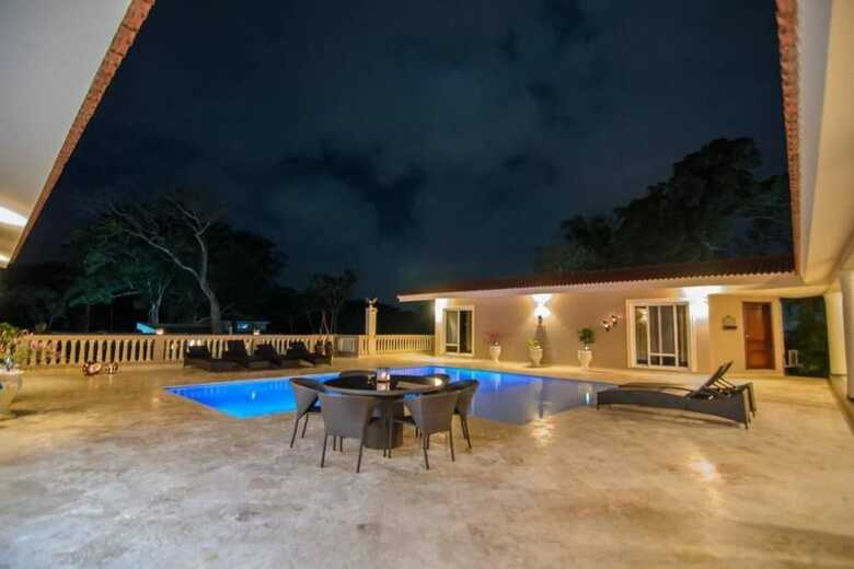 Villa With 4 Master Bedrooms W/ En-suite Bathrooms