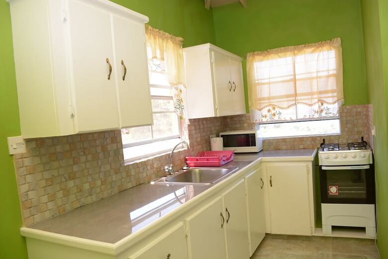 Hillview Apartments