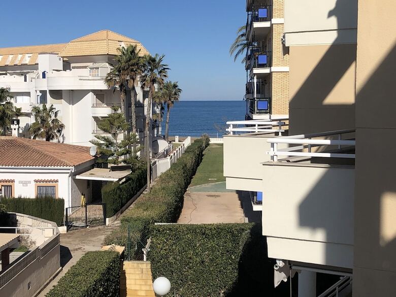 Apartamentos El Faro 11