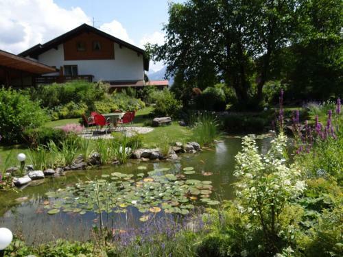 Hotel G�stehaus B�hler