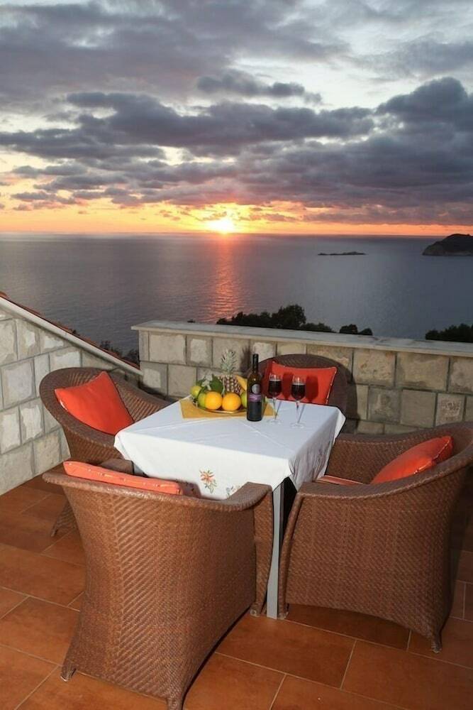 Apartments Sutalo