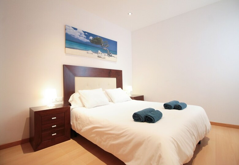 F03 Apartment With Private Rooftop