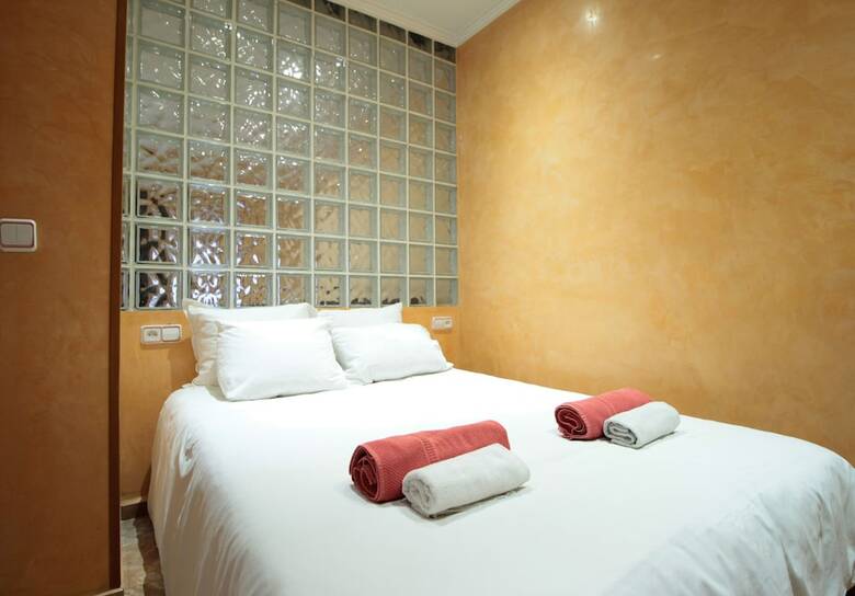 Apartamentos Villaroel Atico