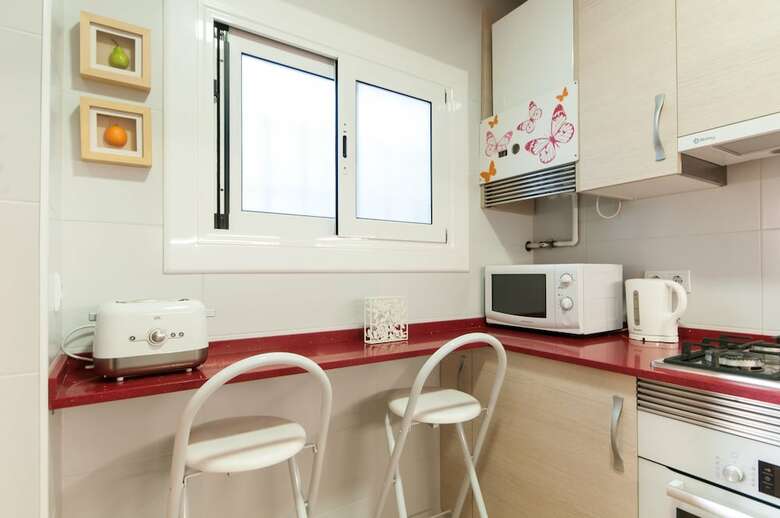 Apartamentos 1 Bedroom Private Rooftop Terrace