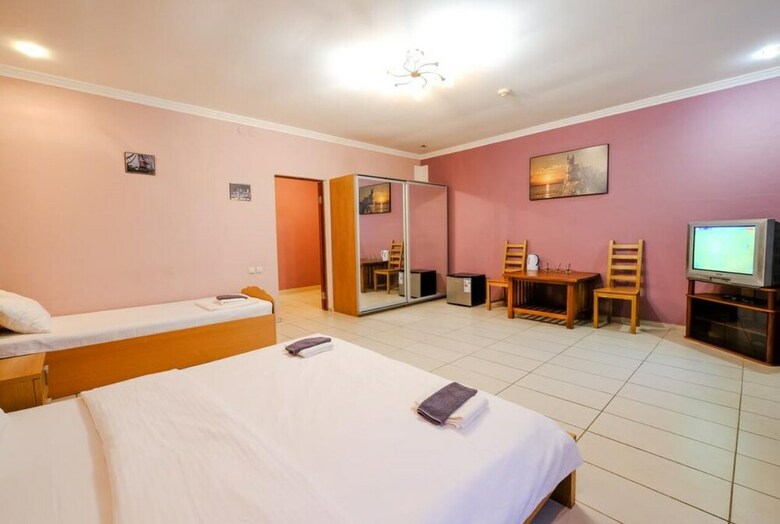 Parison Hotel