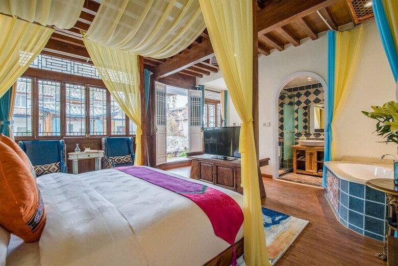 Posada Hua Linglong Courtyard Inn