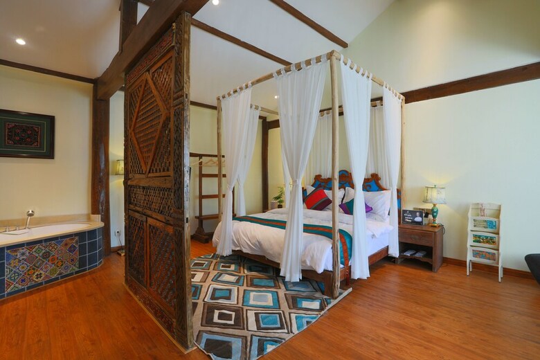 Posada Hua Linglong Courtyard Inn