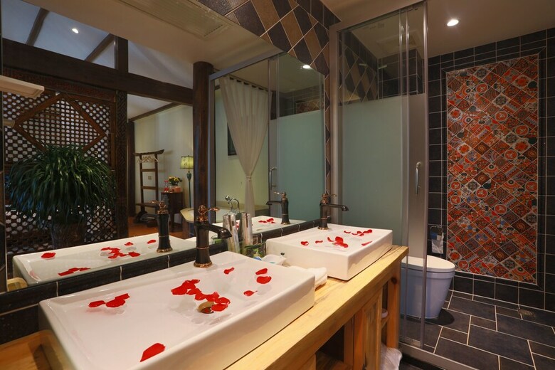 Posada Hua Linglong Courtyard Inn
