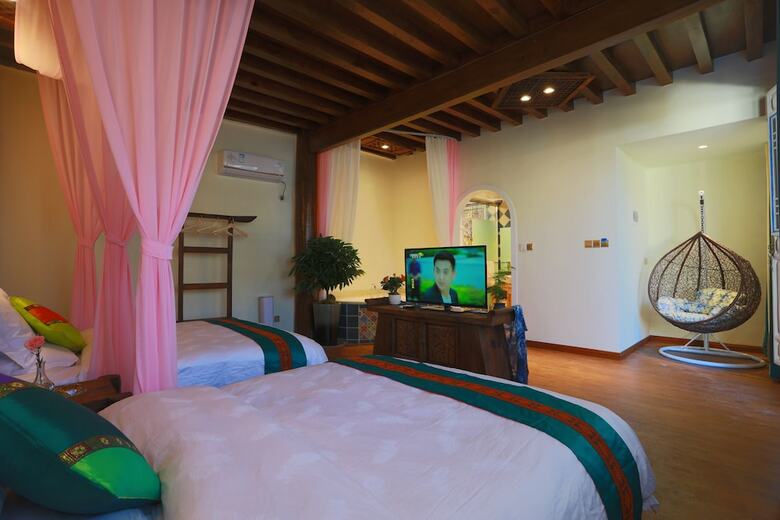 Posada Hua Linglong Courtyard Inn