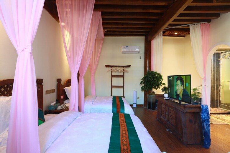 Posada Hua Linglong Courtyard Inn