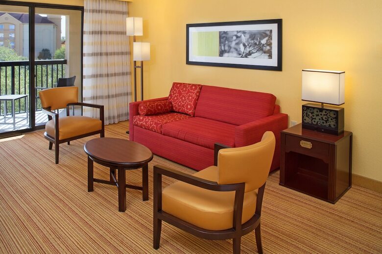 Hotel Courtyard By Marriott Butler Boulevard