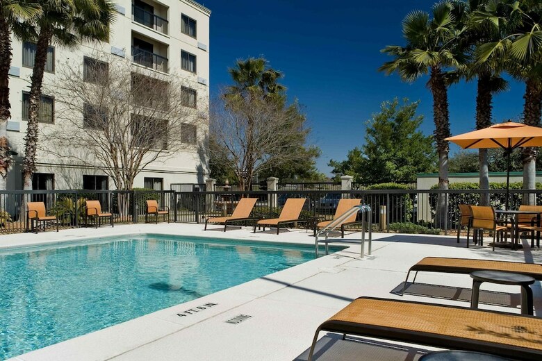 Hotel Courtyard By Marriott Butler Boulevard