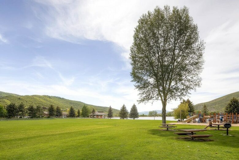 Hotel Private Residences Inside The Ritz Carlton Bachelor Gulch