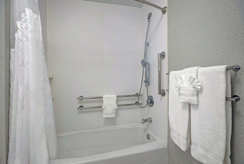 Hotel Holiday Inn Express & Suites Milwaukee - Brookfield