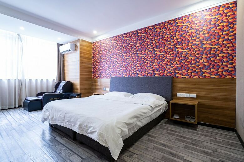 Chongqing Alvin Hotel