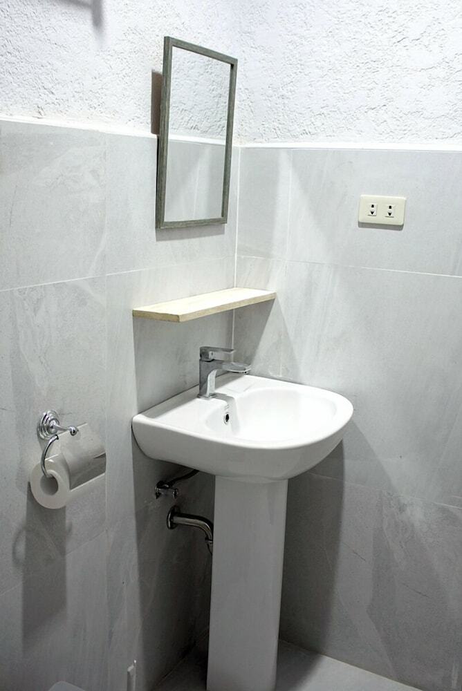 Hotel Sentro Suites Siargao