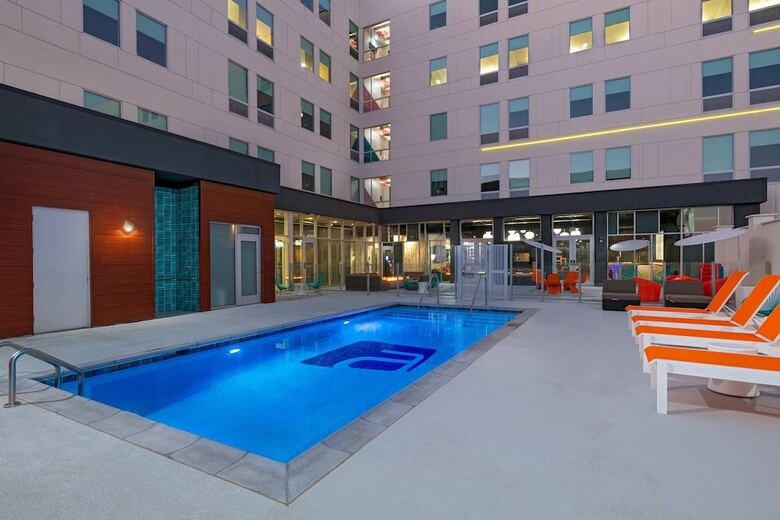 Hotel Aloft Waco Baylor