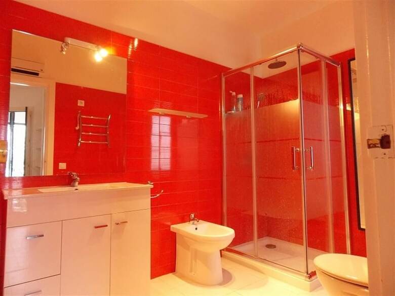Very Pretty House In Great Location