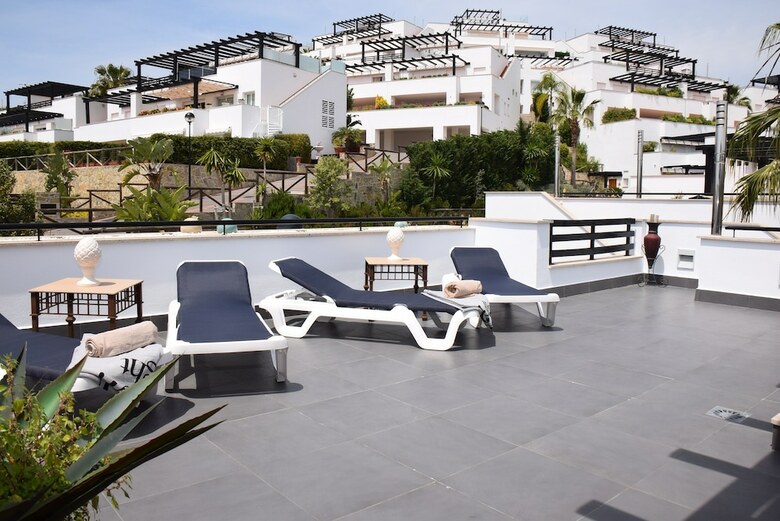 Apartamentos Semi Detached Townhouse Near The Beach