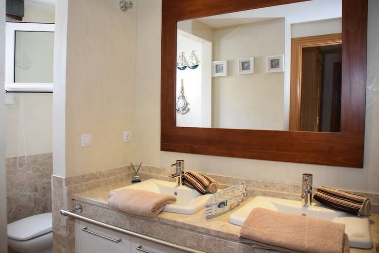 Apartamentos Semi Detached Townhouse Near The Beach